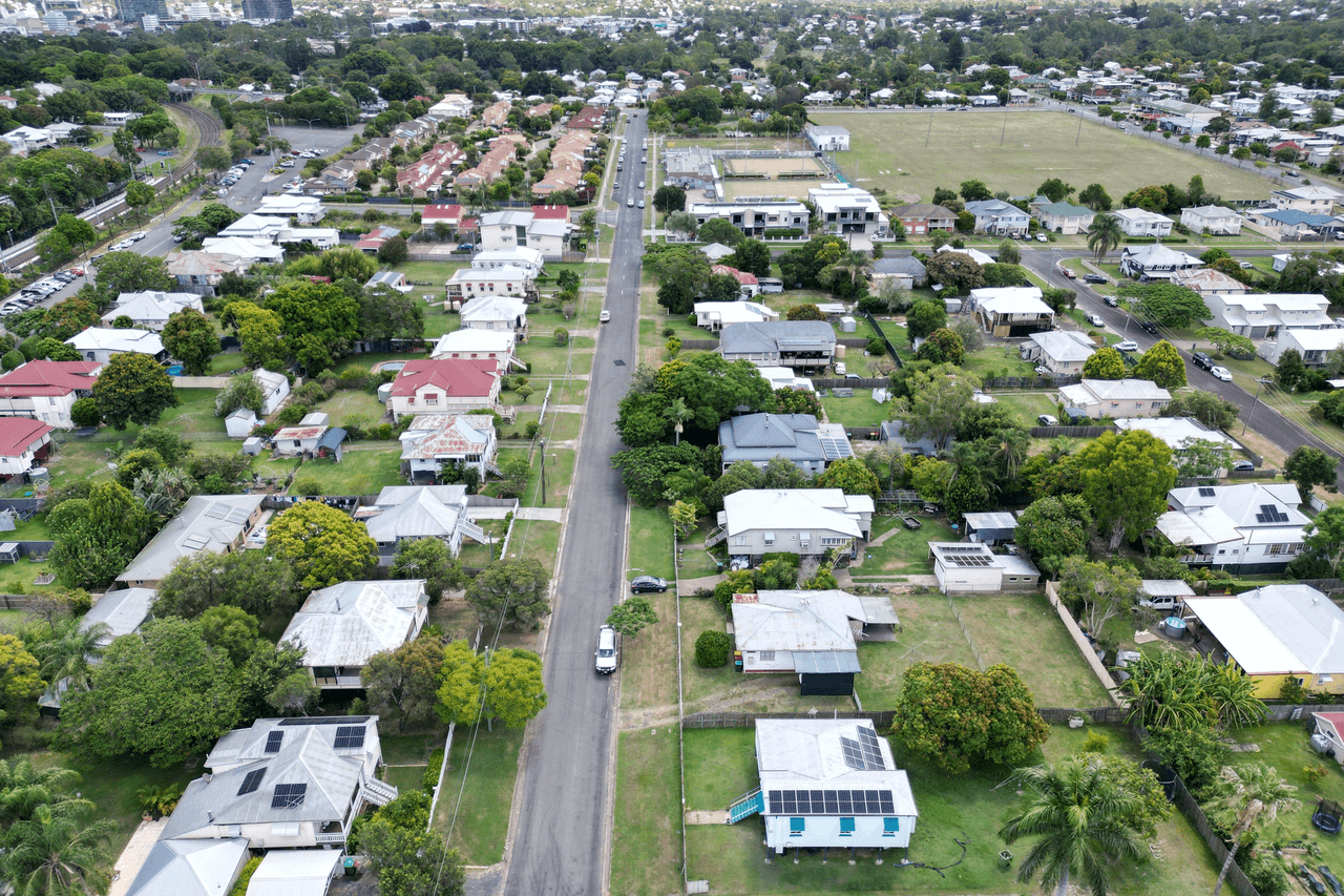 19 Joyce Street, East Ipswich, QLD 4305