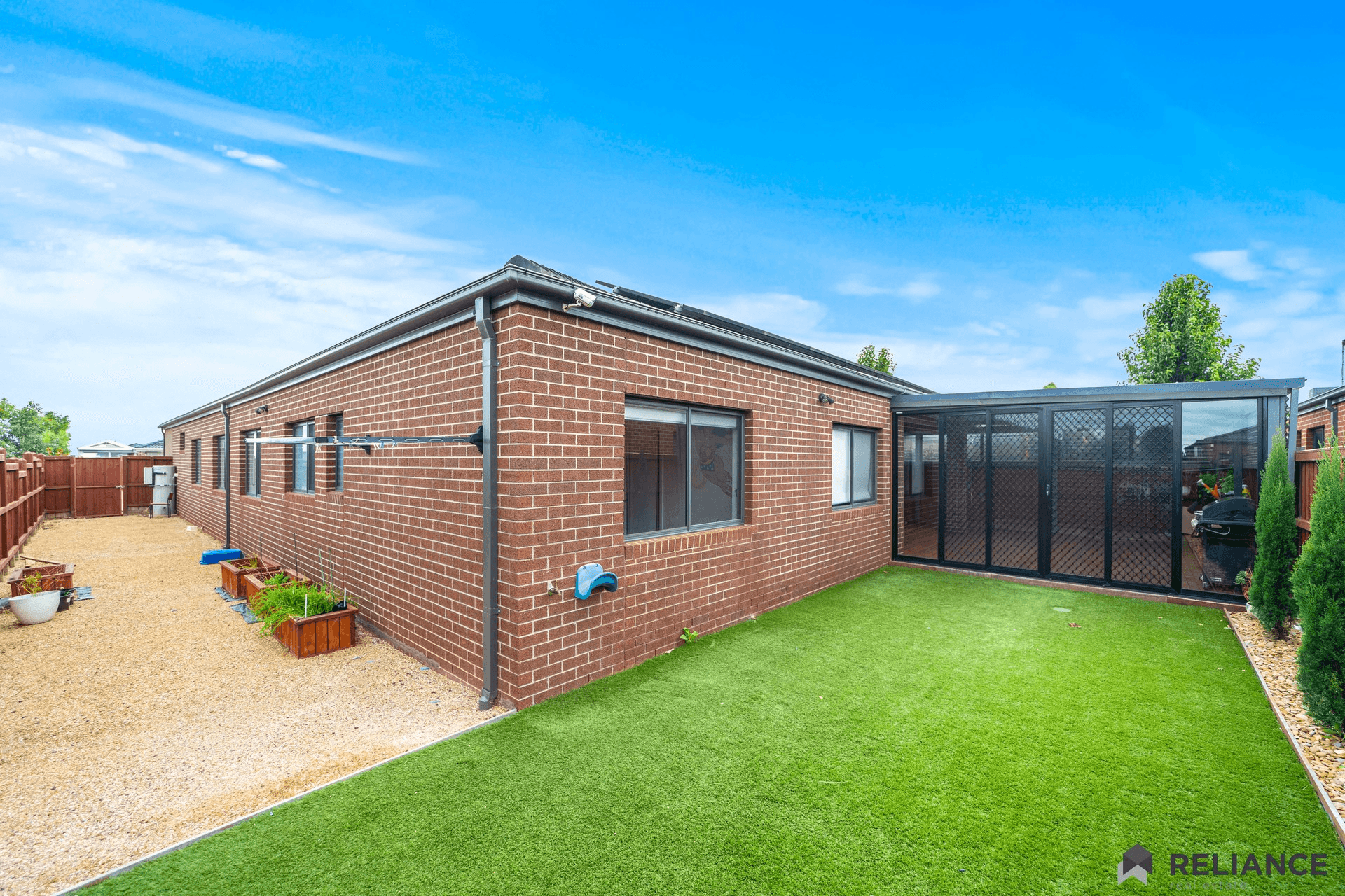 2 Pandra Place, Brookfield, VIC 3338