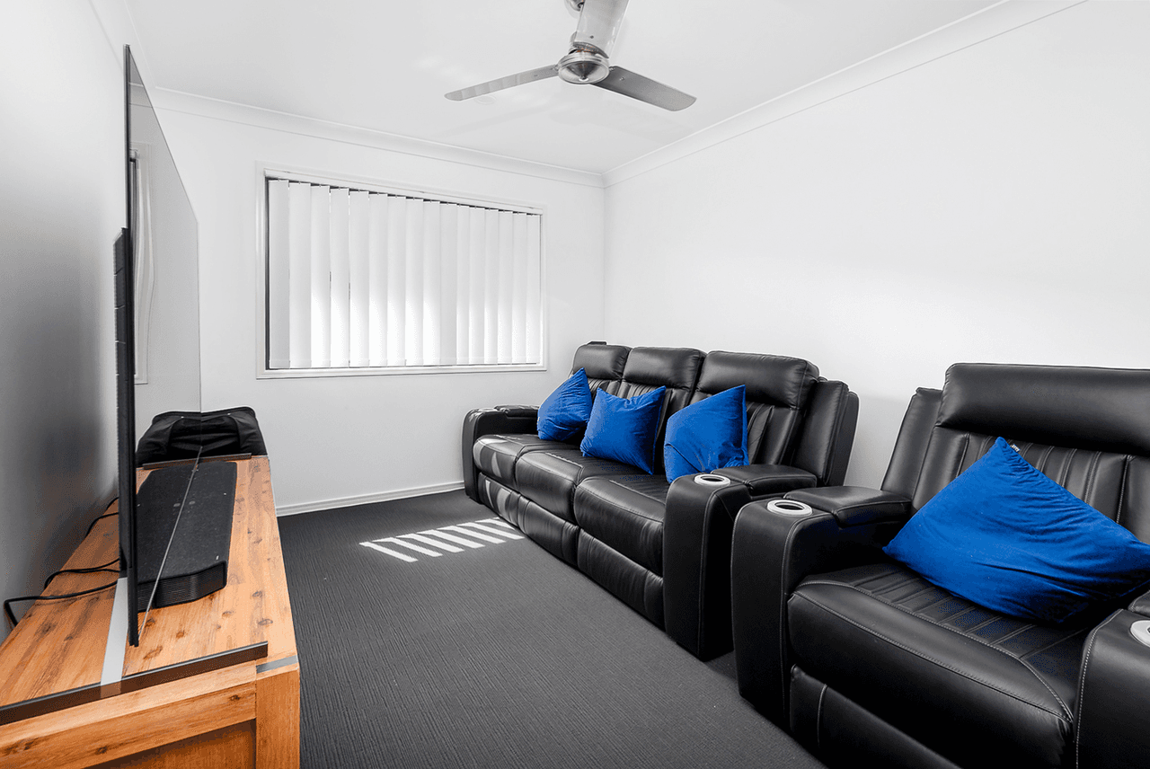 17 Whitehaven Street, PALLARA, QLD 4110