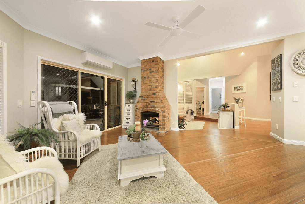 28 Lydford Close, BONOGIN, QLD 4213