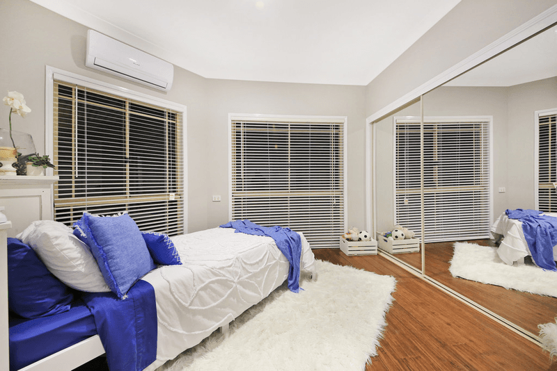 28 Lydford Close, BONOGIN, QLD 4213