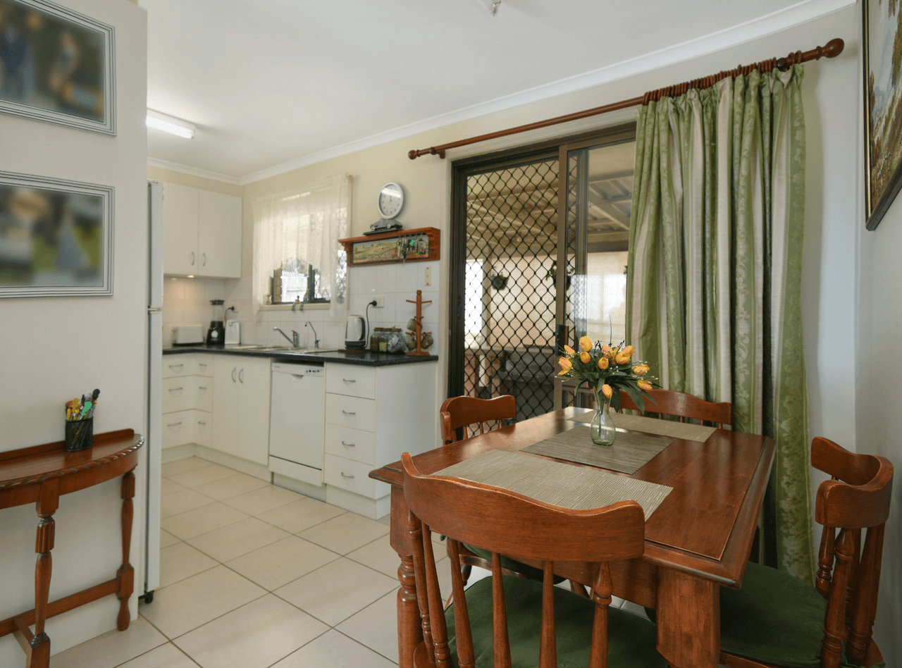 30 Champagne Cres, WILSONTON HEIGHTS, QLD 4350