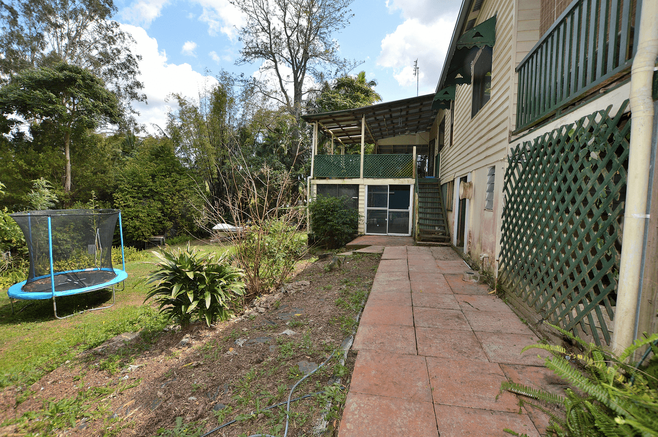 15 Churchill St, Palmwoods, QLD 4555