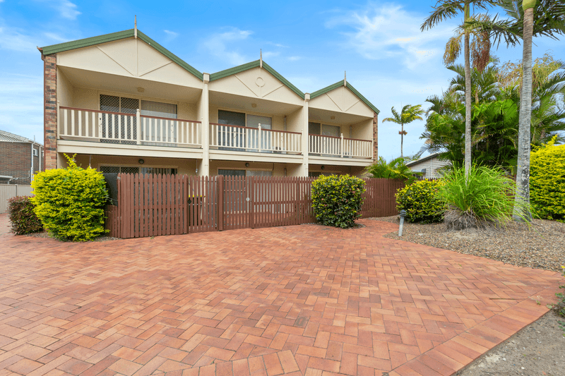 3/4 Avoca Street, BUNDABERG WEST, QLD 4670