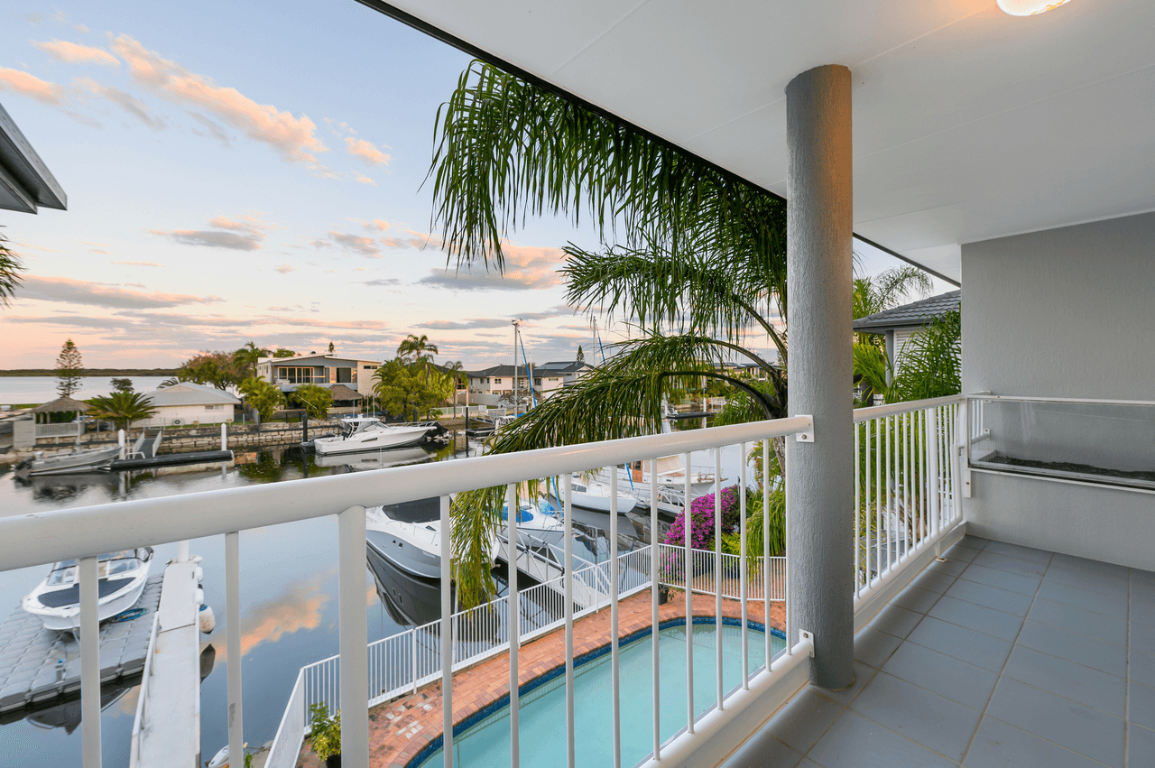 9/17-19 Canal Avenue, RUNAWAY BAY, QLD 4216