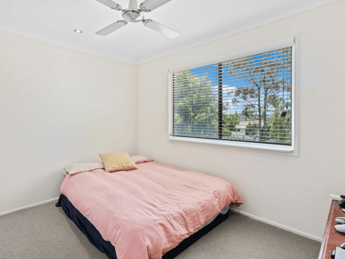 27 Eureka Crescent, NERANG, QLD 4211