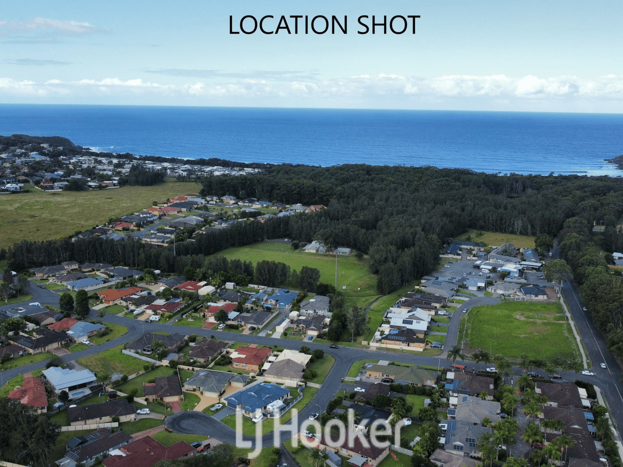 8/2 James Foster Drive, HALLIDAYS POINT, NSW 2430