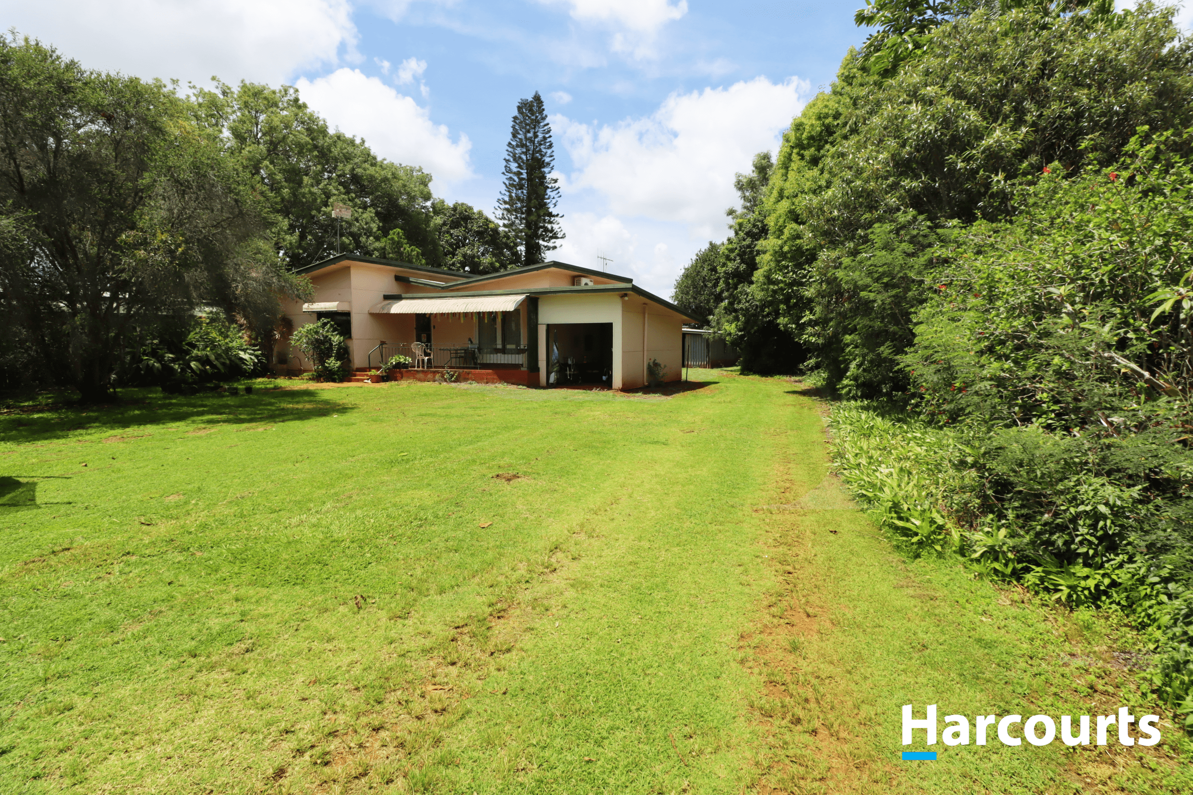 10 Churchill Street, CHILDERS, QLD 4660