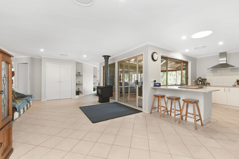 4 Jacaranda Gr, Elrington, NSW 2325