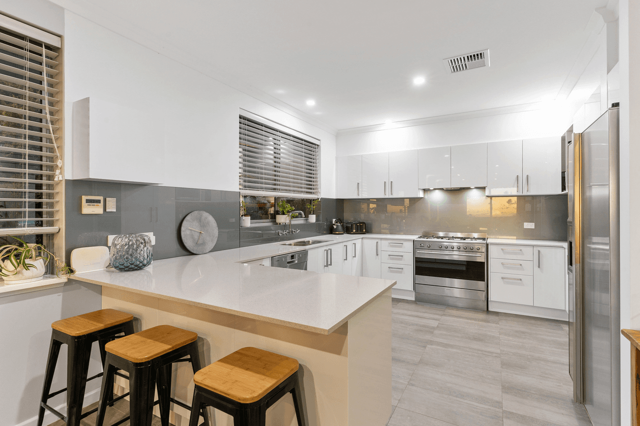 290 Viveash Road, SWAN VIEW, WA 6056