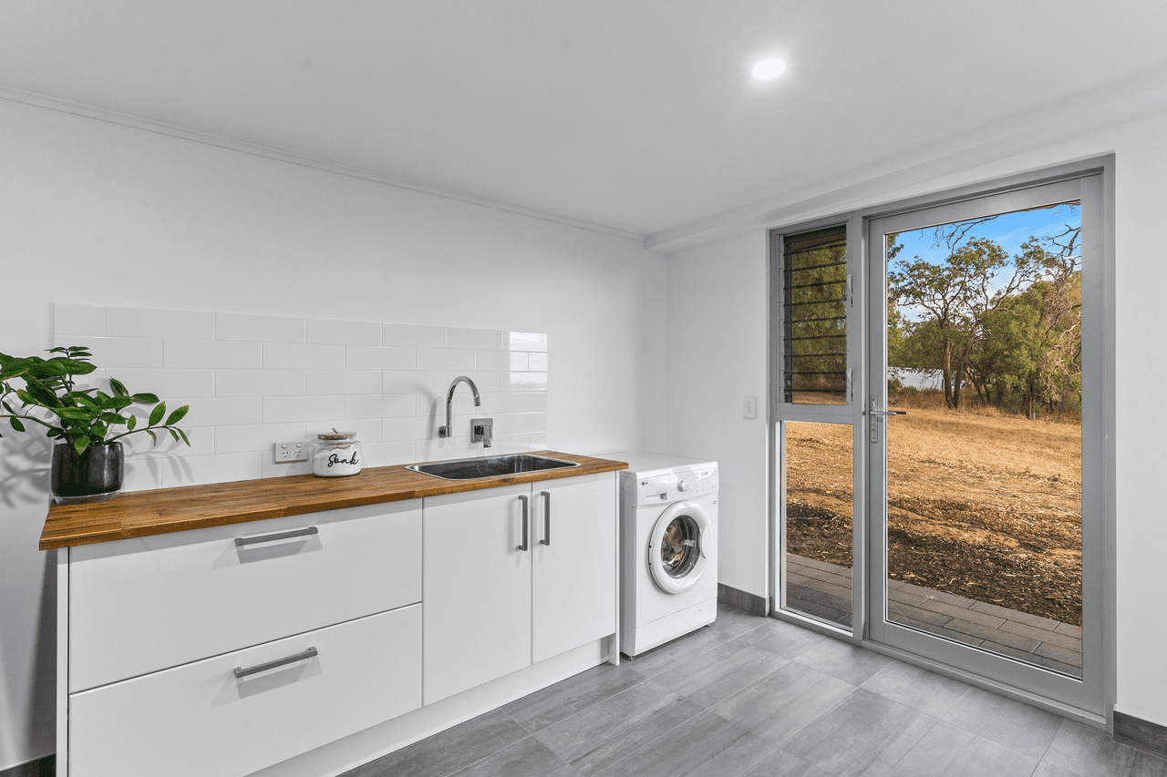 290 Viveash Road, SWAN VIEW, WA 6056