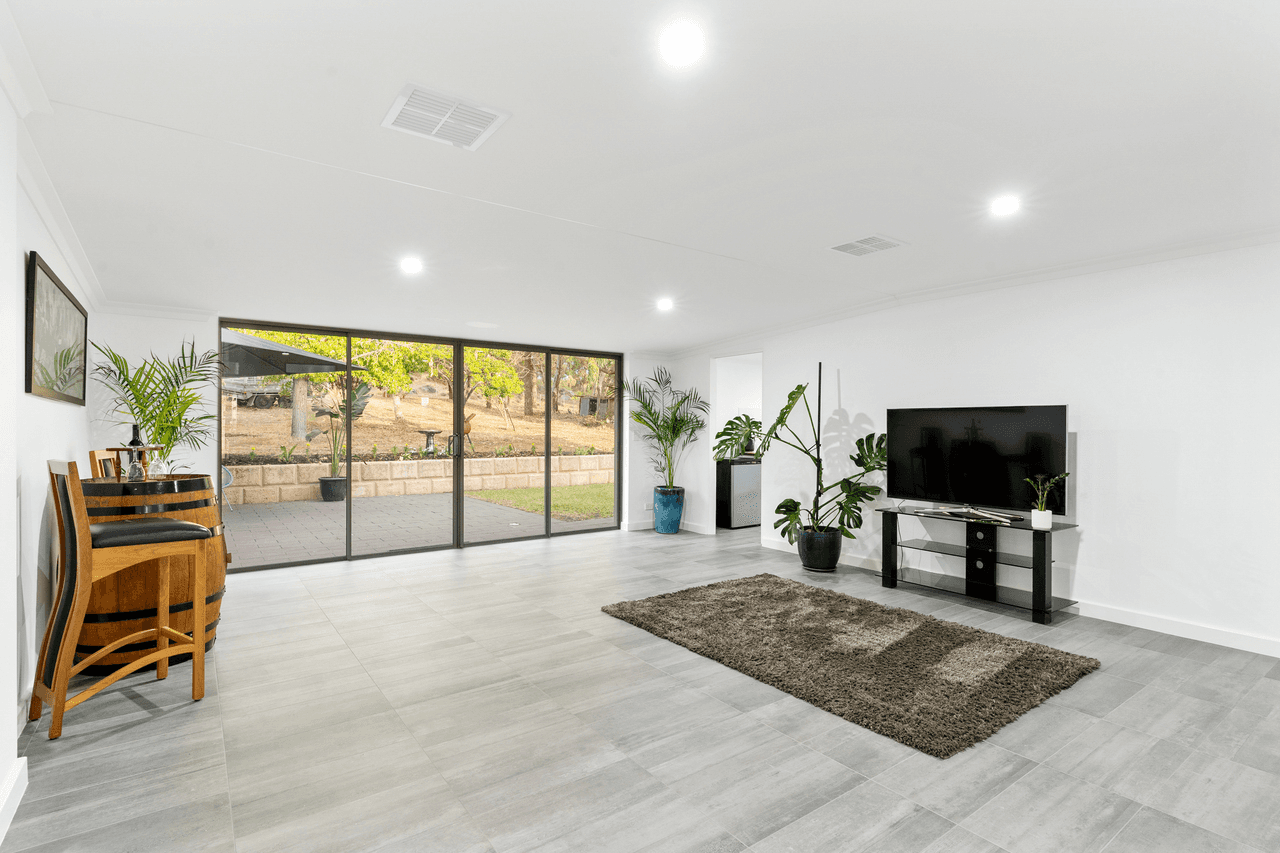 290 Viveash Road, SWAN VIEW, WA 6056