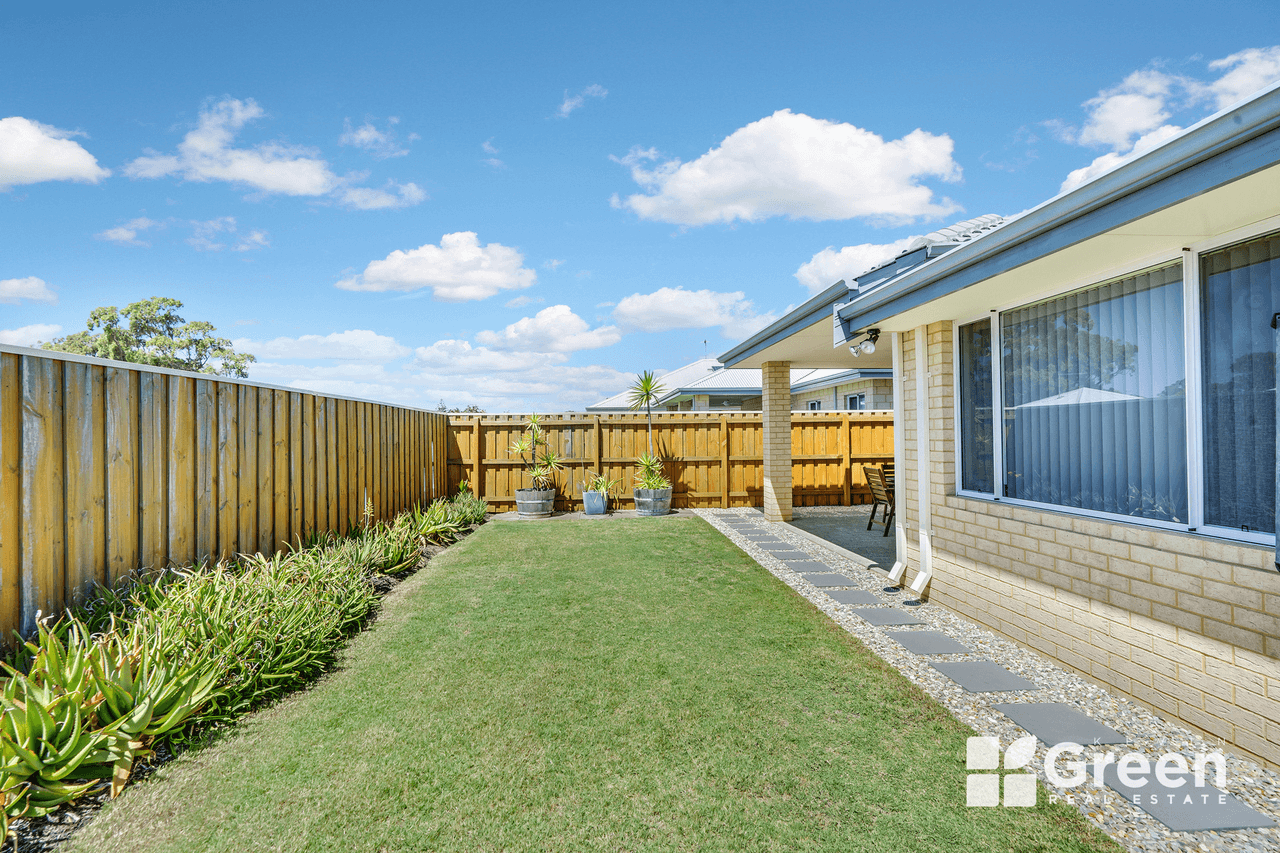 5 Serrata Way, Halls Head, WA 6210