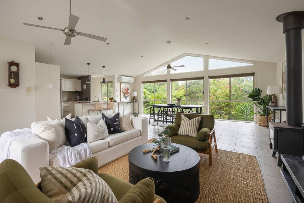 77 Glenridge Drive, COOROIBAH, QLD 4565