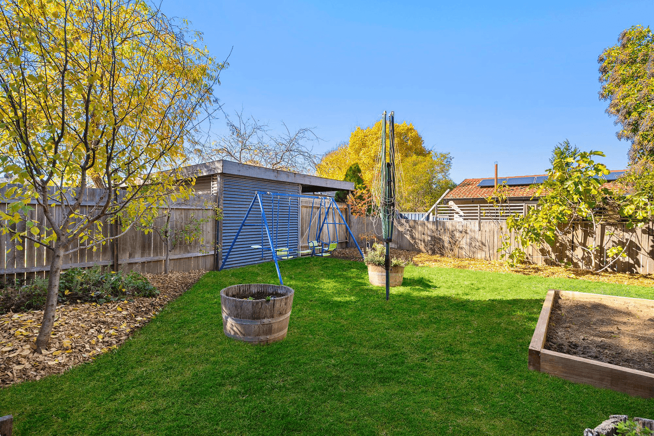 11 Squire Place, CHARNWOOD, ACT 2615