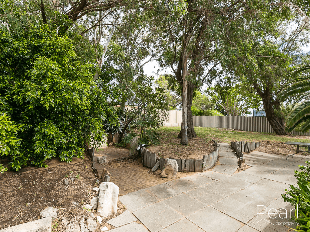 28 Spinaway St, Craigie, WA 6025