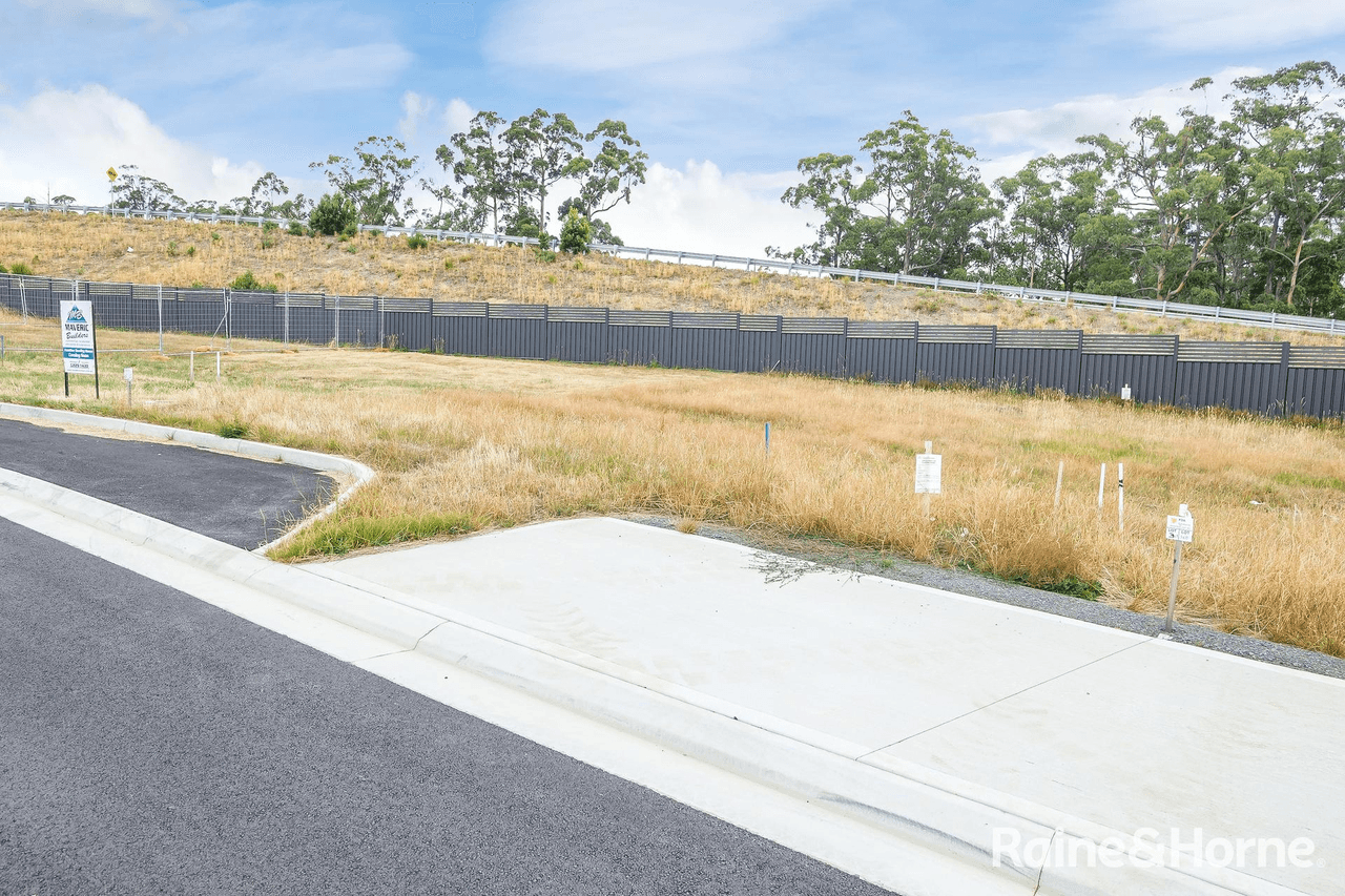 21 Grand Mews, KINGSTON, TAS 7050