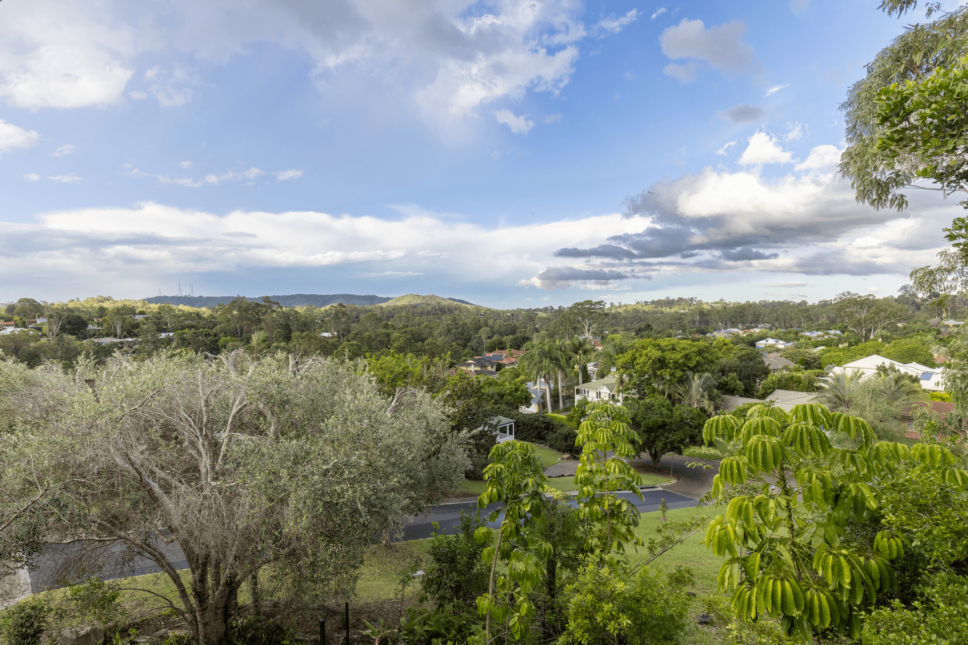 10 Palmer Close, Brookfield, QLD 4069