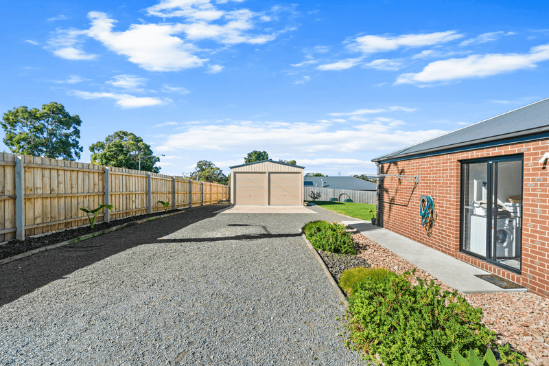 17 Swan Reach Road, Swan Reach, VIC 3903