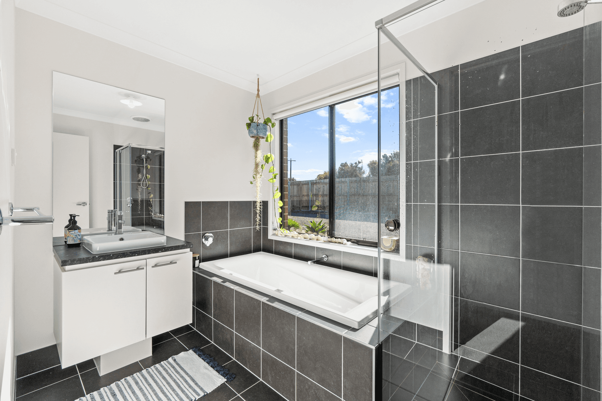 17 Swan Reach Road, Swan Reach, VIC 3903