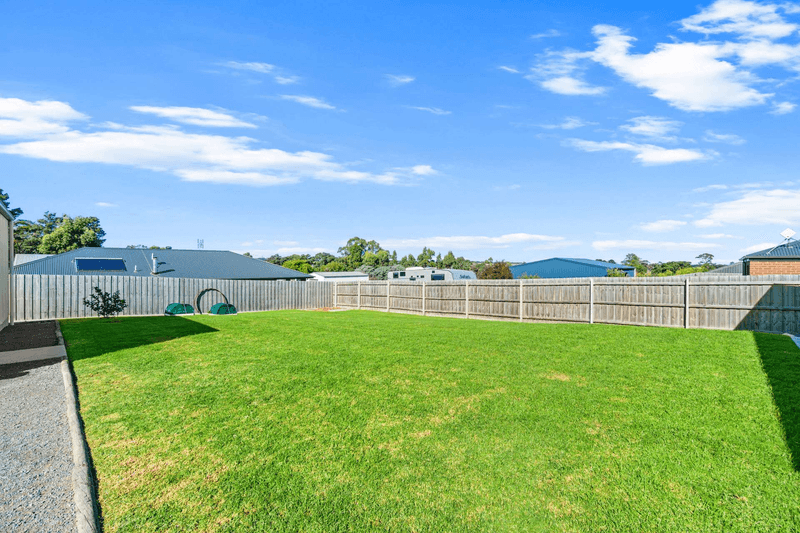 17 Swan Reach Road, Swan Reach, VIC 3903