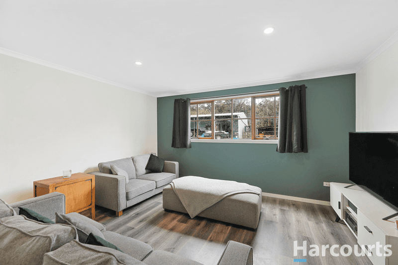 2675 Willow Grove Road, HILL END, VIC 3825