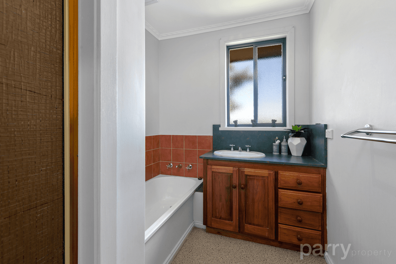 28 Chestnut Road, YOUNGTOWN, TAS 7249