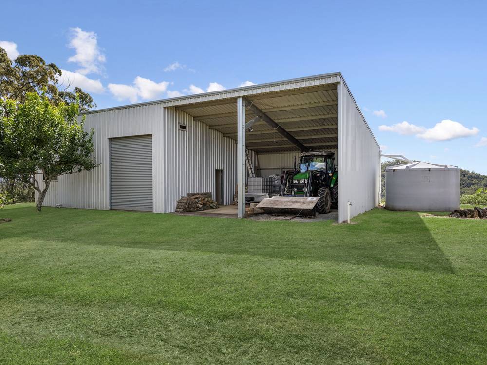 302 Hapgood Road, LANDSBOROUGH, QLD 4550