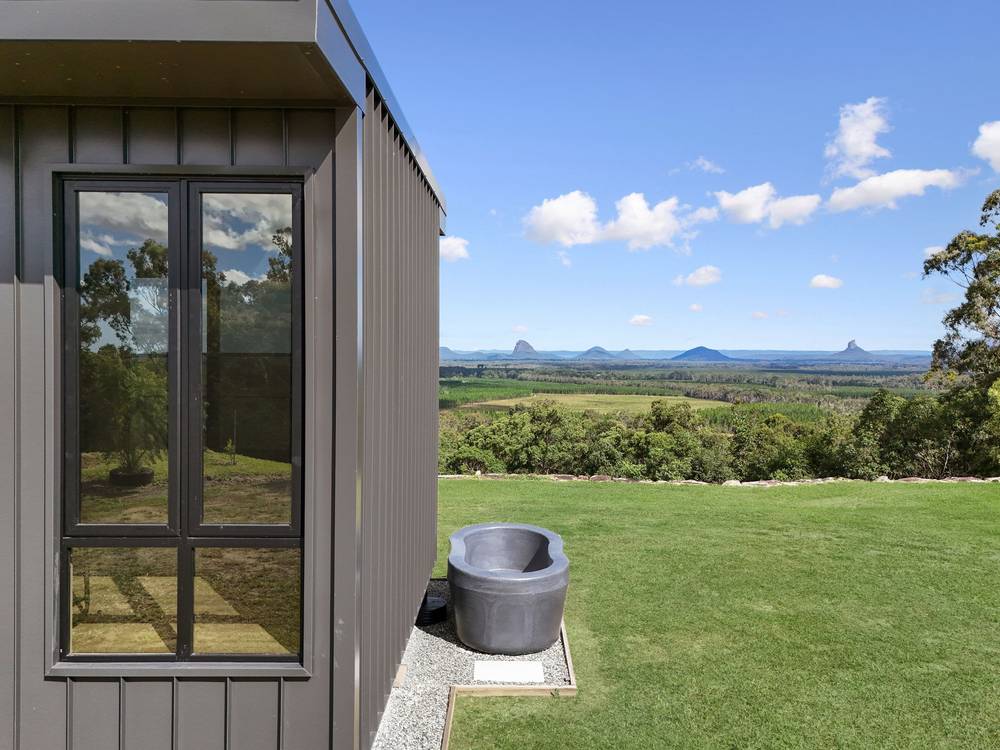 302 Hapgood Road, LANDSBOROUGH, QLD 4550