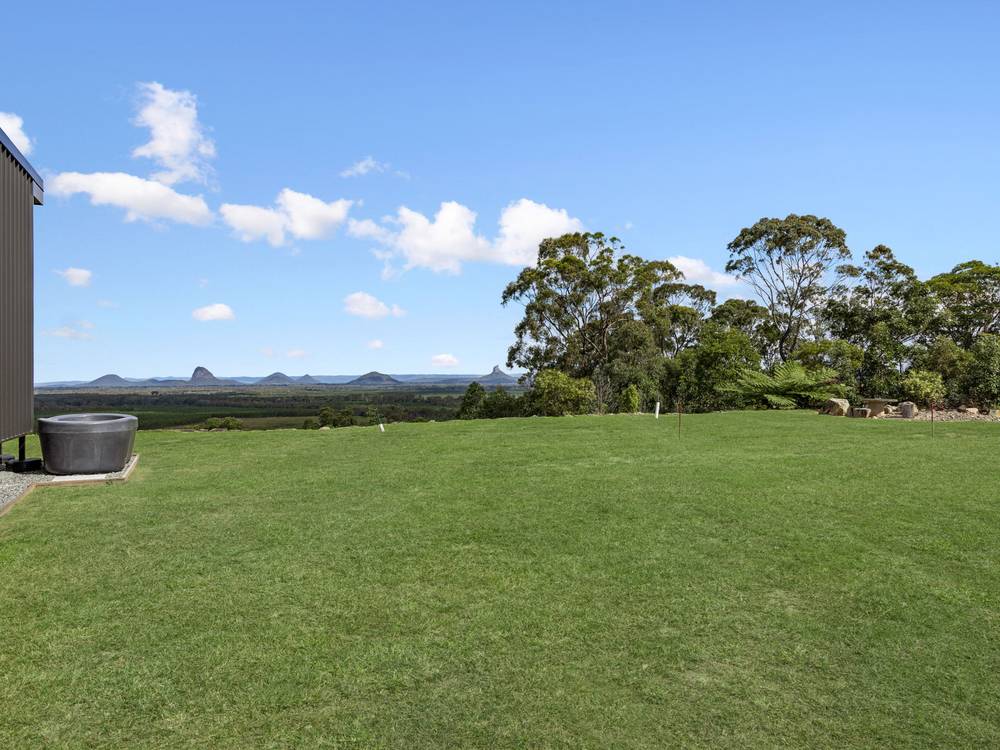 302 Hapgood Road, LANDSBOROUGH, QLD 4550