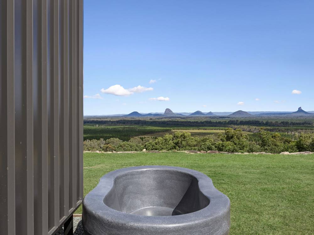 302 Hapgood Road, LANDSBOROUGH, QLD 4550
