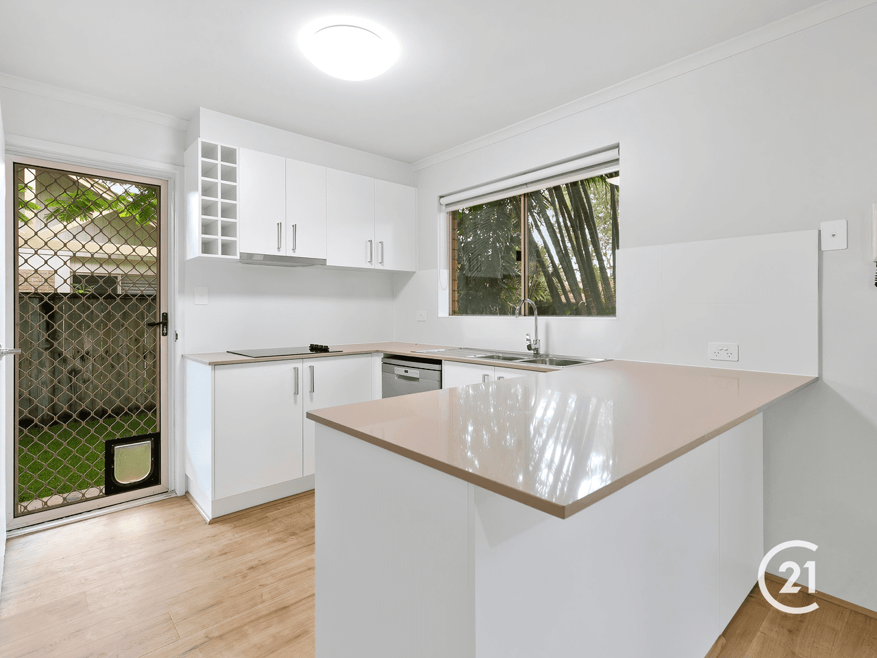 10/2 Swan Street, Noosaville, QLD 4566