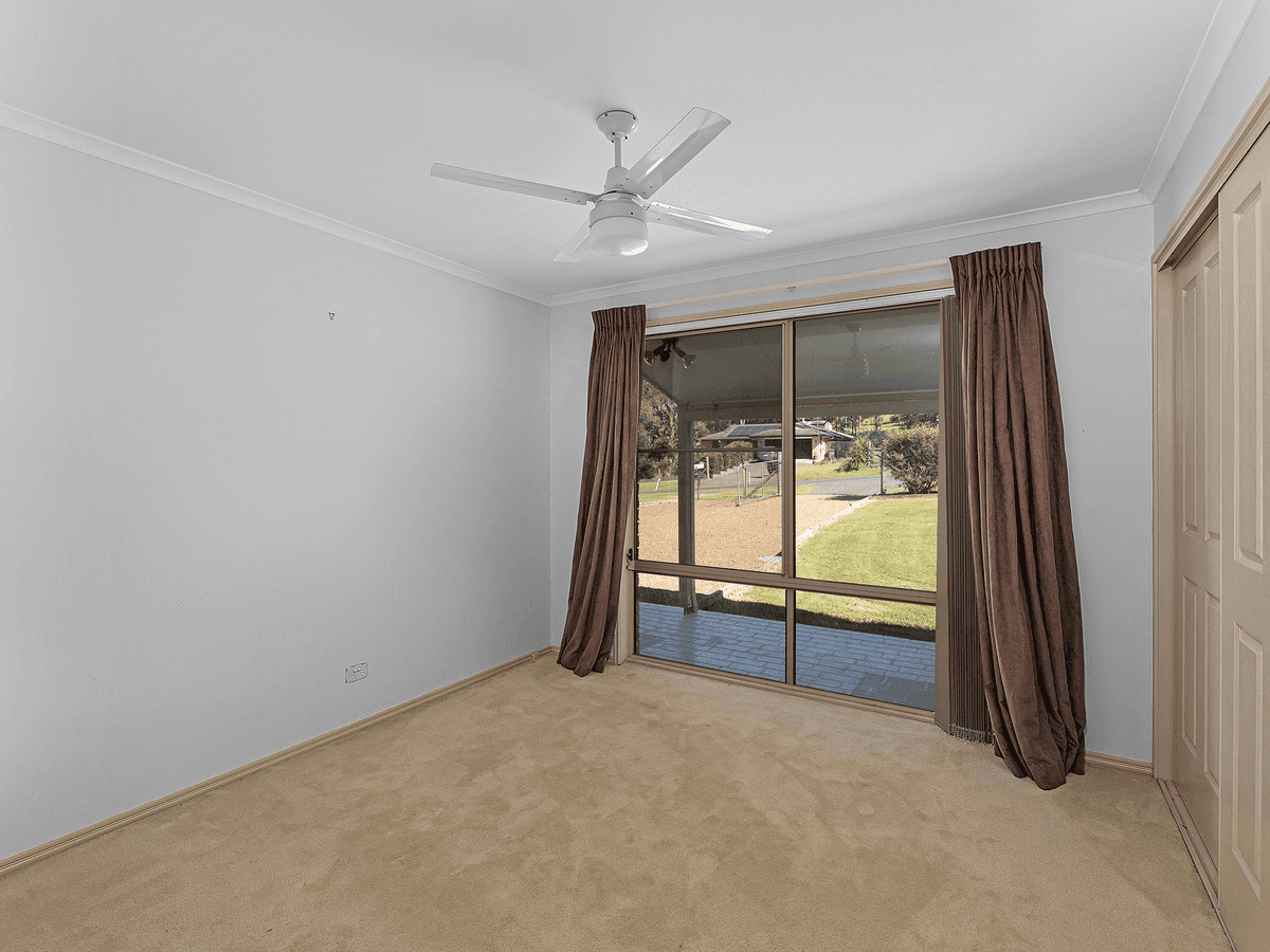 11 Daintree Court, Fernvale, QLD 4306