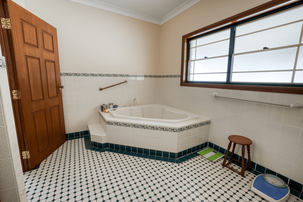 27 Northfields Road, STRATHEDEN, NSW 2470