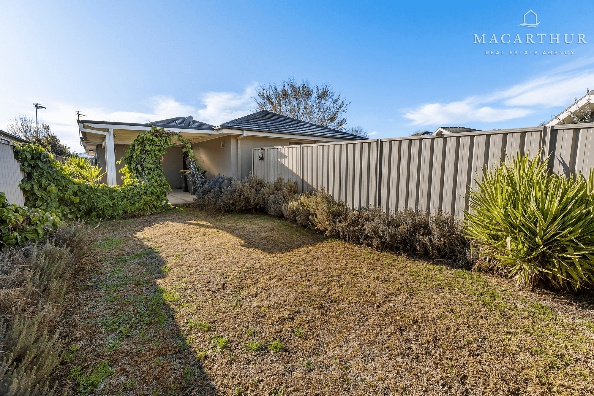 1/61 Mima Street, Glenfield Park, NSW 2650