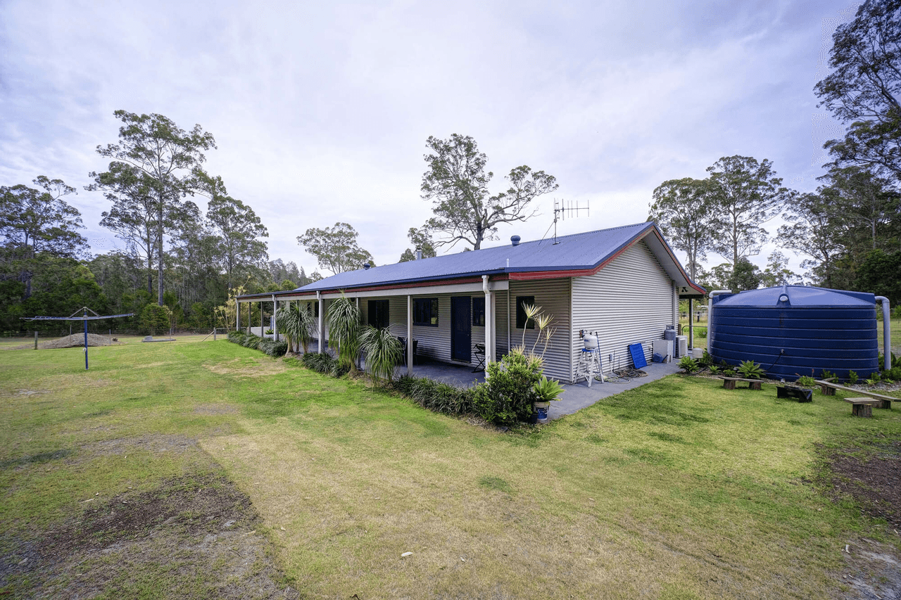 12 Aerodrome Rd, Nabiac, NSW 2312