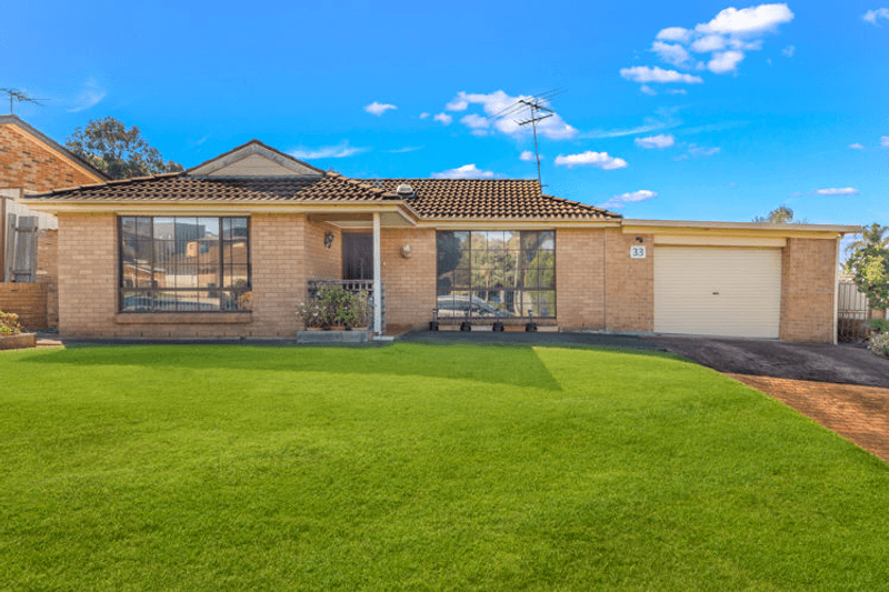 33 Anthony Drive, ROSEMEADOW, NSW 2560