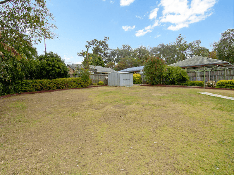 33 Station Road, LOGANLEA, QLD 4131