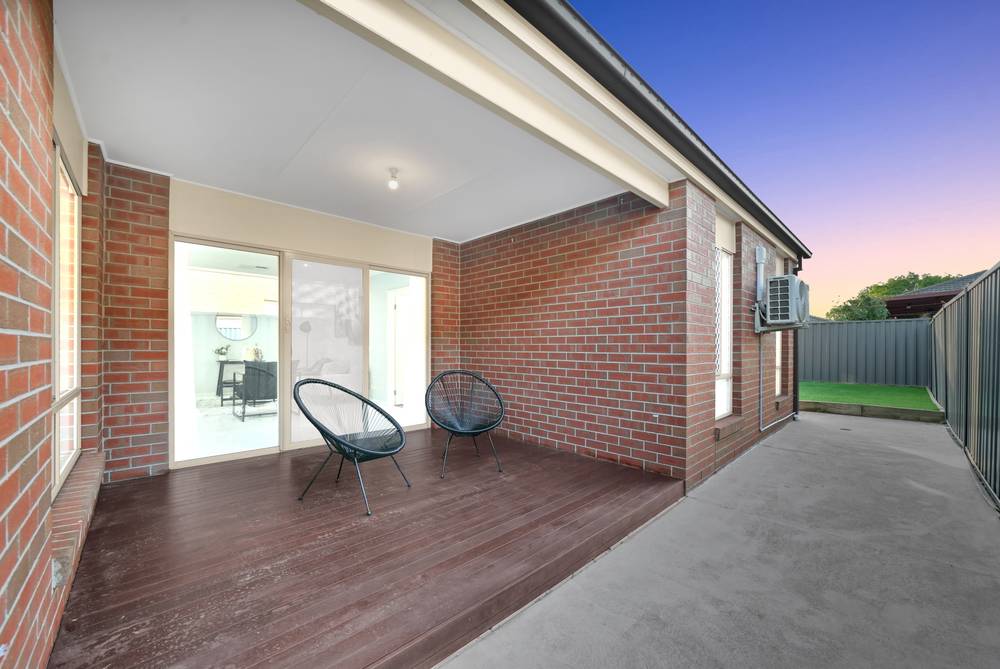 27 Yarraman Road, MANOR LAKES, VIC 3024