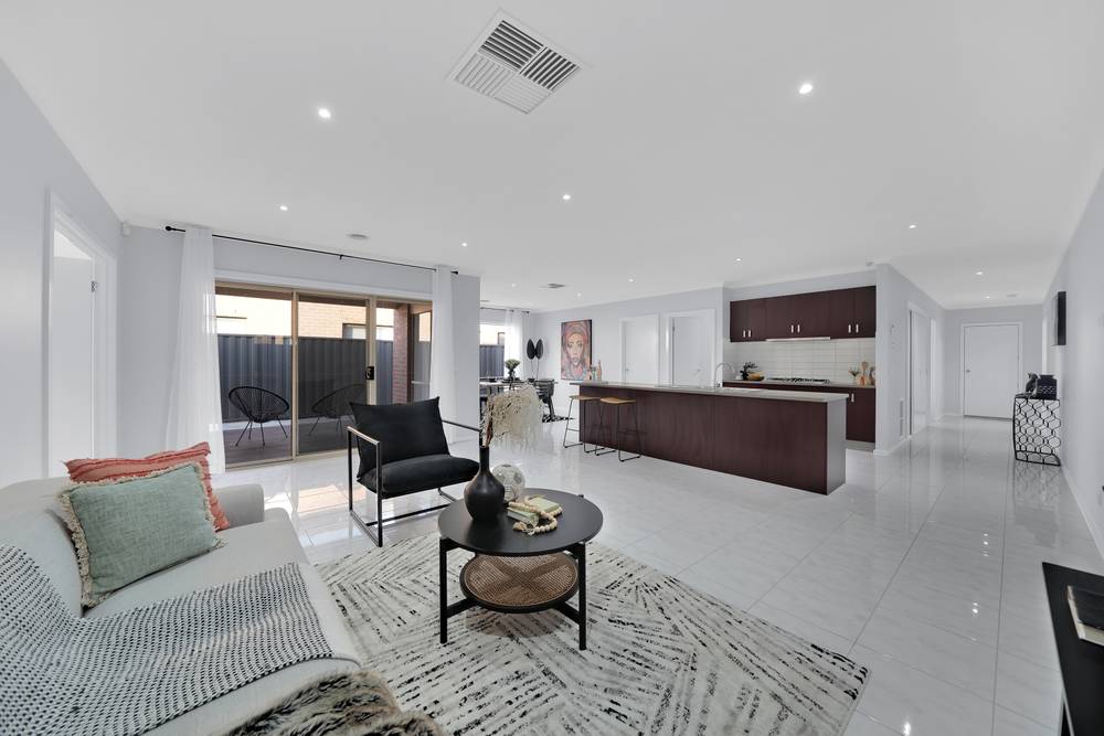 27 Yarraman Road, MANOR LAKES, VIC 3024