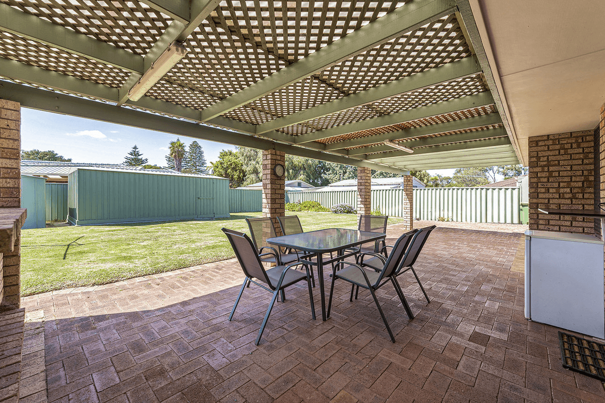 101 Seabrooke Avenue, Rockingham, WA 6168