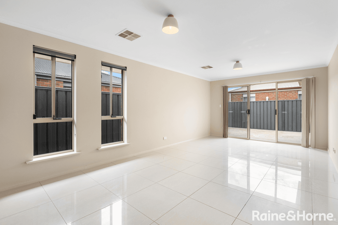 49 Cassia Street, MUNNO PARA WEST, SA 5115