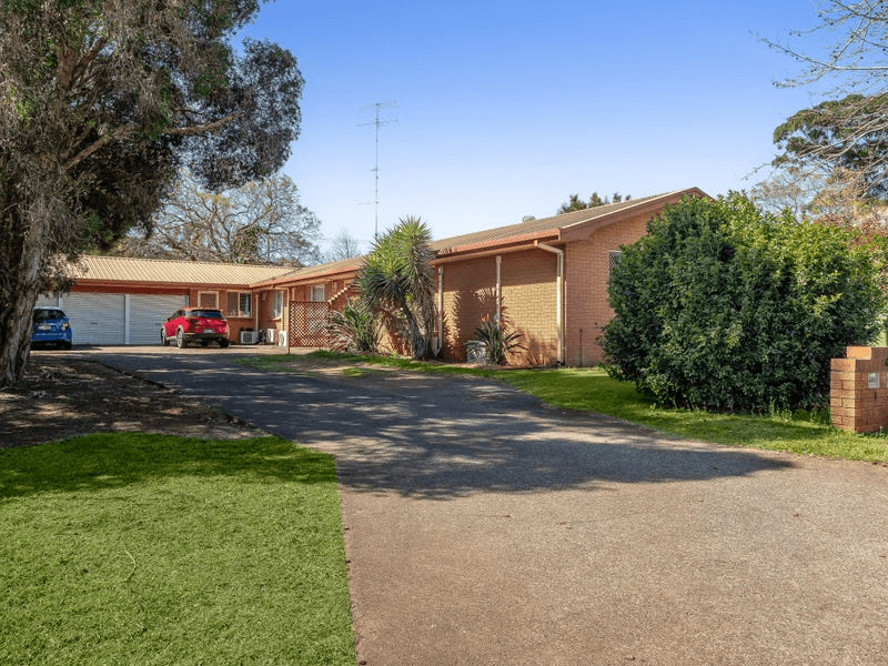 1/61 Cleary Street, CENTENARY HEIGHTS, QLD 4350