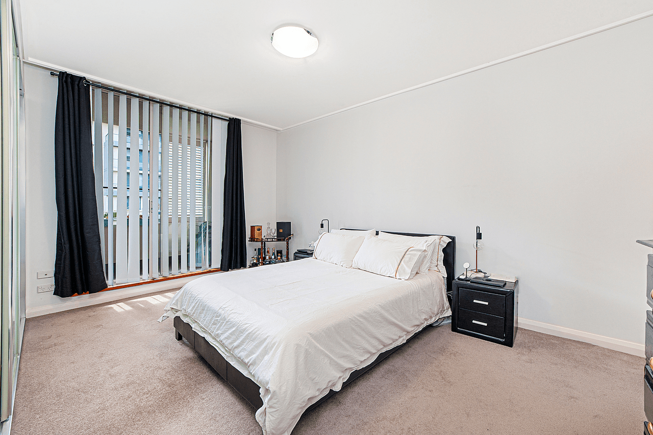 644/2 The Crescent, WENTWORTH POINT, NSW 2127