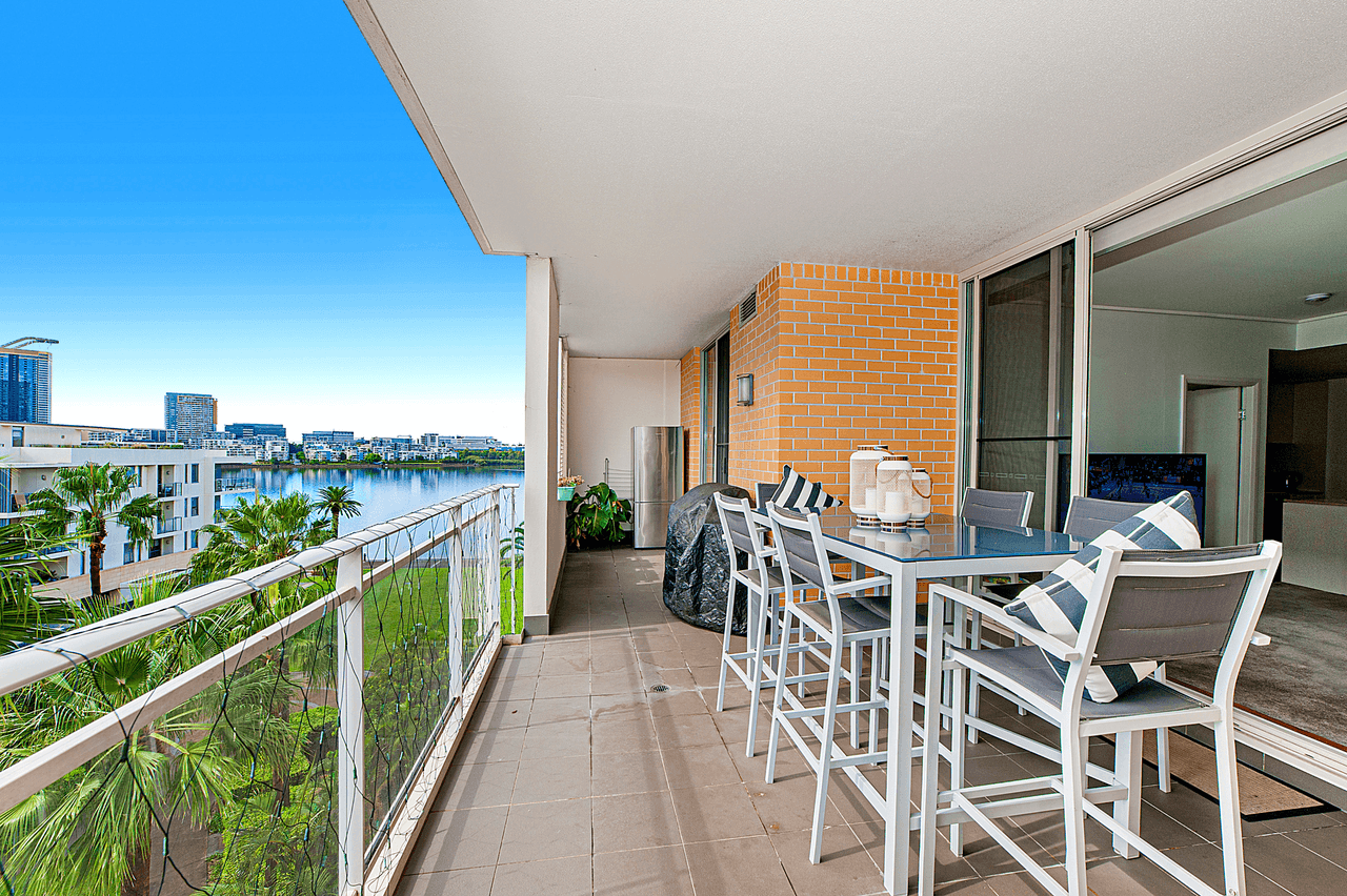 644/2 The Crescent, WENTWORTH POINT, NSW 2127