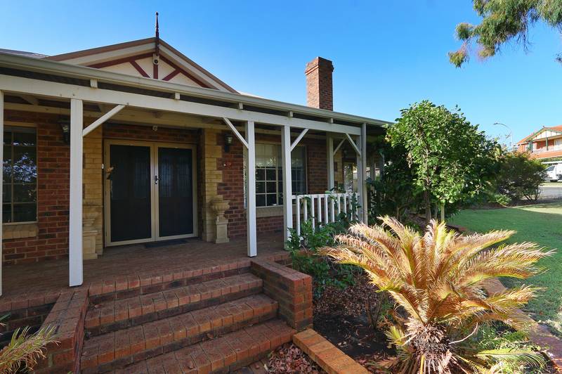 19 Inwood Place, MURDOCH, WA 6150