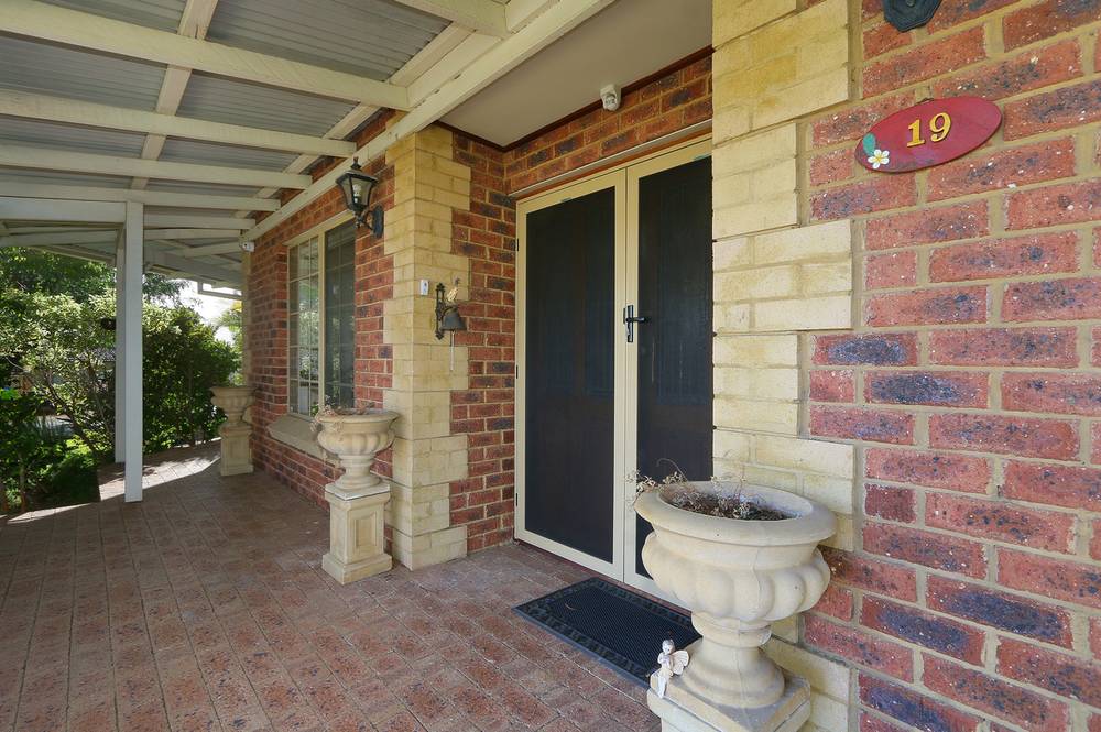 19 Inwood Place, MURDOCH, WA 6150