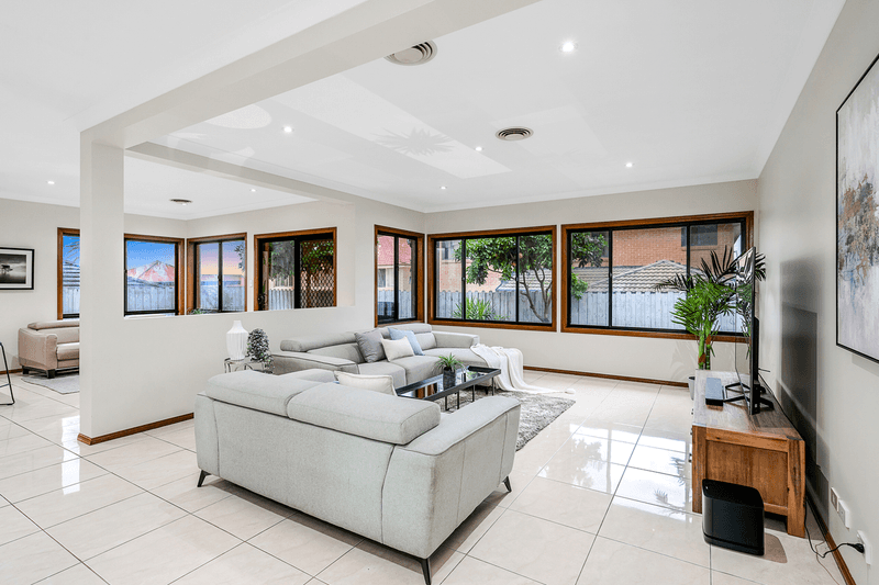 11 Glenheath Avenue, Kellyville Ridge, NSW 2155