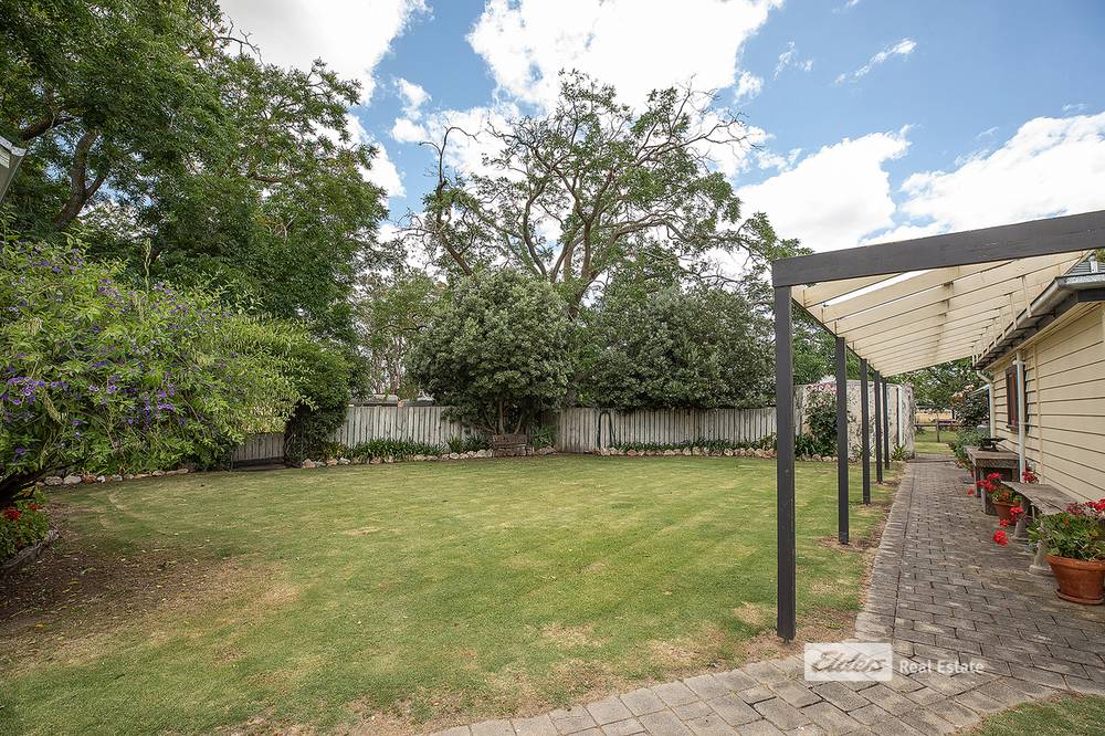 17 COOEE Road, KYBYBOLITE, SA 5262