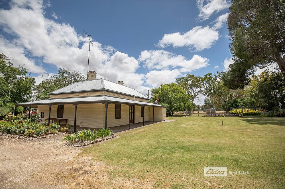 17 COOEE Road, KYBYBOLITE, SA 5262